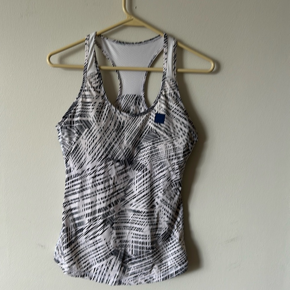 Women’s’ S/M tennis workout top